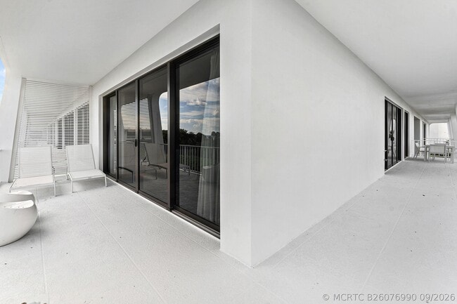 Building Photo - 2275 S Ocean Blvd