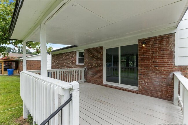 Building Photo - 7326 Hyannis Dr