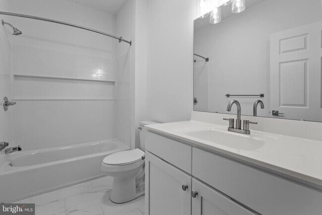 Building Photo - 11112 Cornerstone Dr