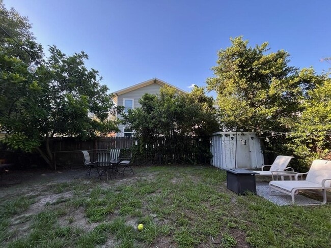 Building Photo - 3409 W San Juan St