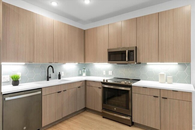 Building Photo - 4802 S Congress Ave