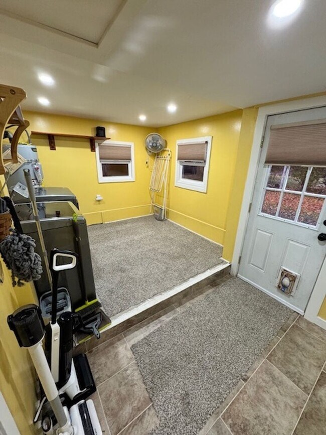 Building Photo - SHAS2352