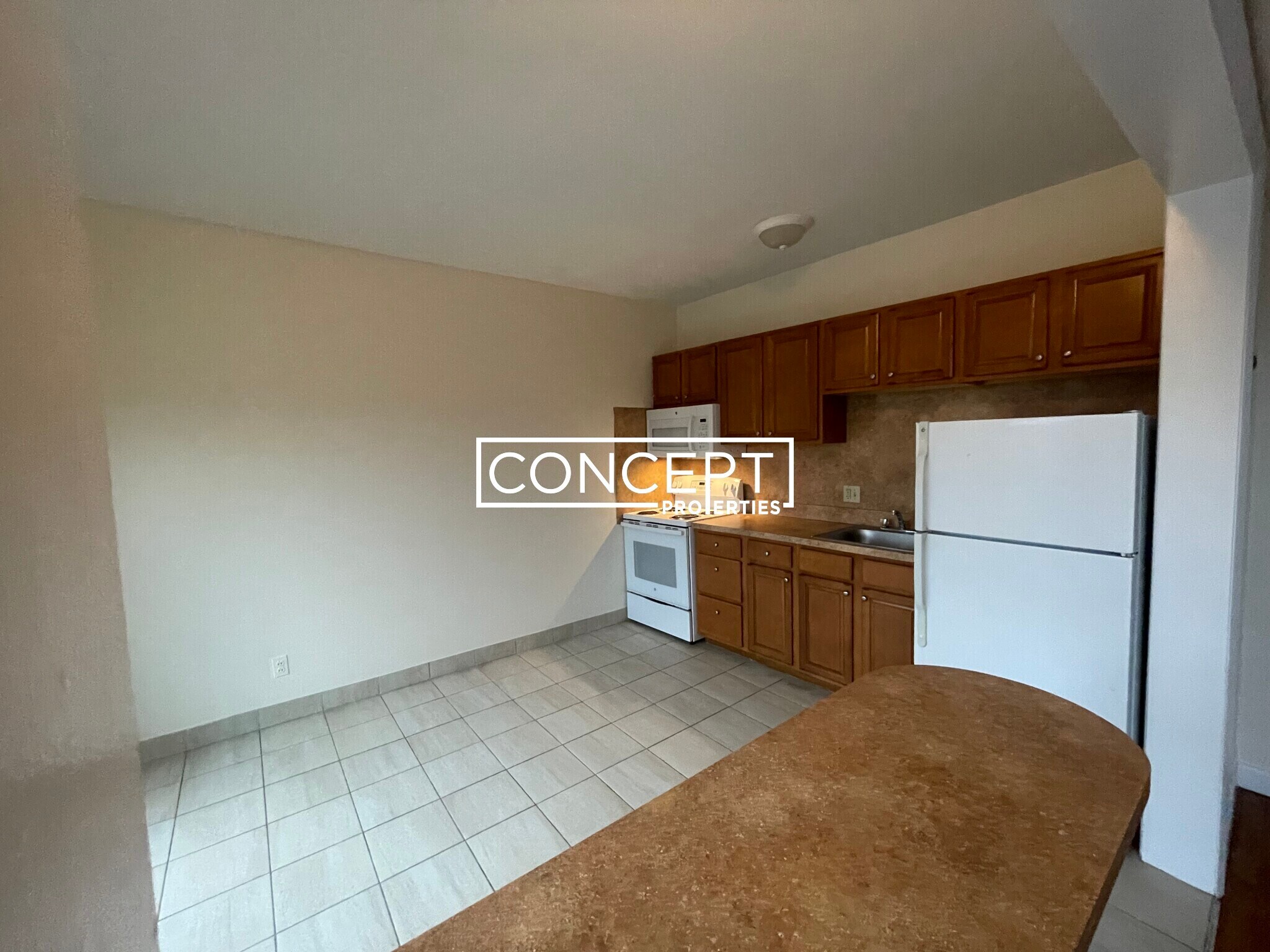 Building Photo - 1131 Commonwealth Ave