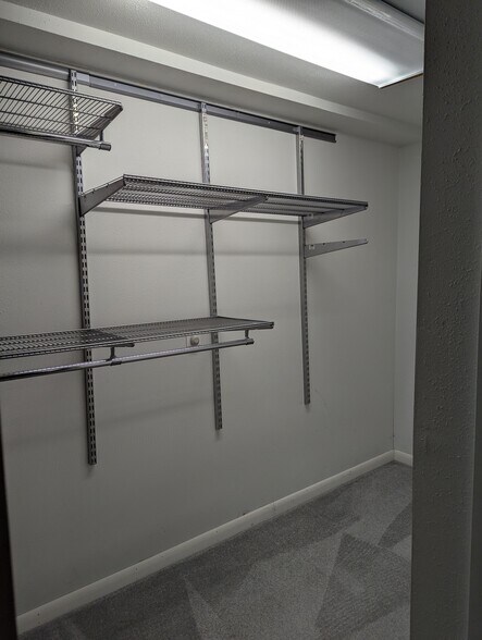 Building Photo - 1394 S Corona St