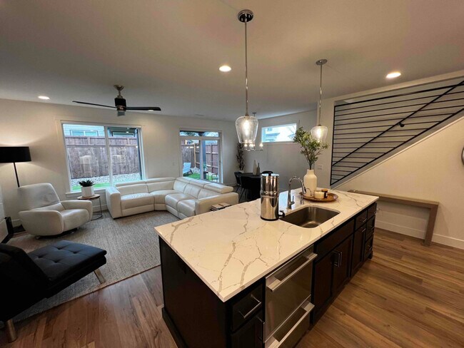 Building Photo - 12048 NE 108th St