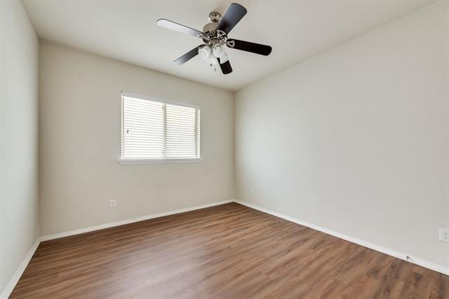 Building Photo - 1733 Oak Glen Dr