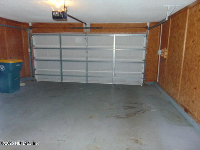 Building Photo - 12162 Millford Ln N