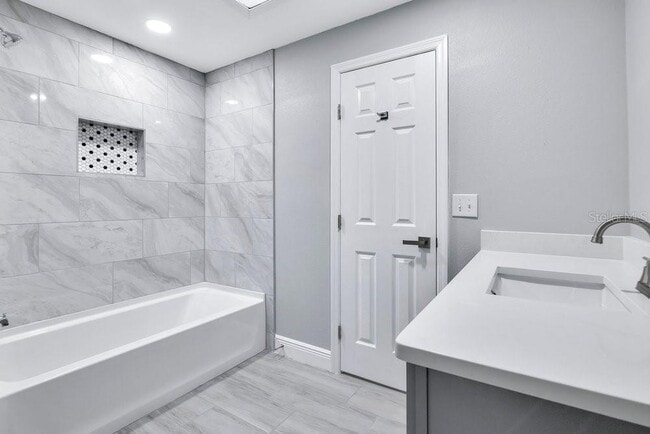 Building Photo - 6616 Blanche Ct