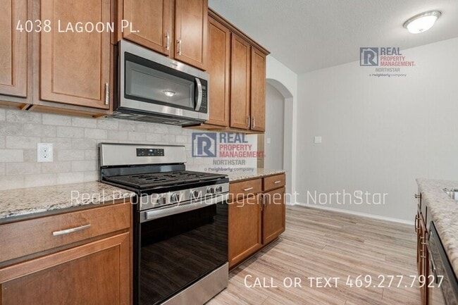 Building Photo - 4038 Lagoon Pl