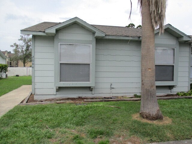 Primary Photo - Condo in Chelsea Square, Kissimmee