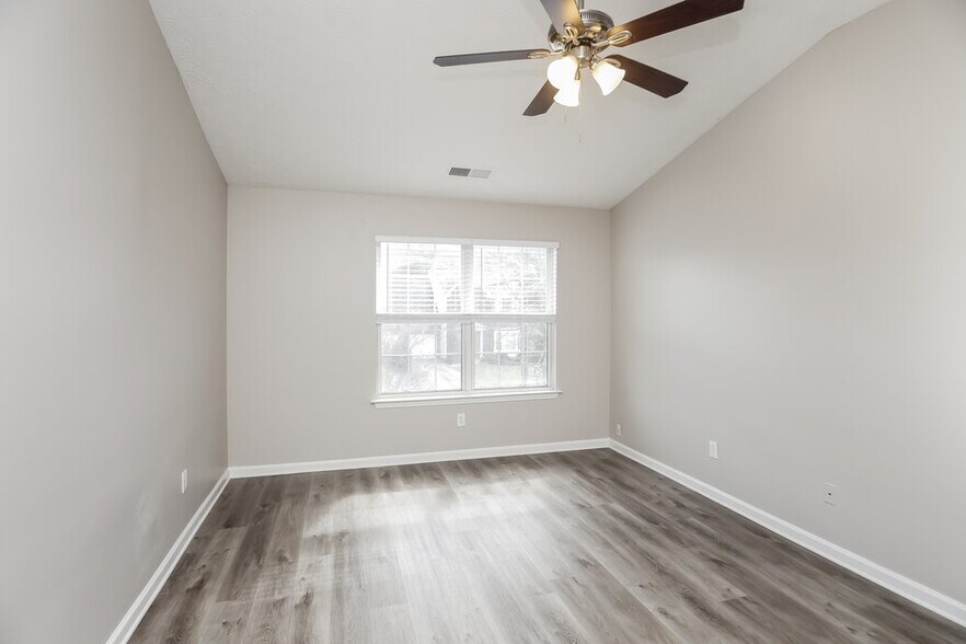 Building Photo - 2966 Heather Lake Dr