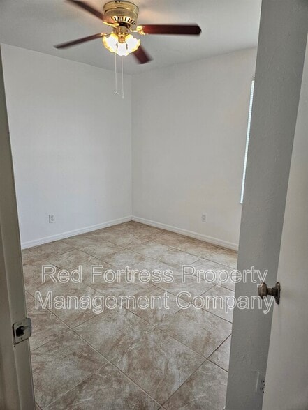 Building Photo - 3718 15th St W