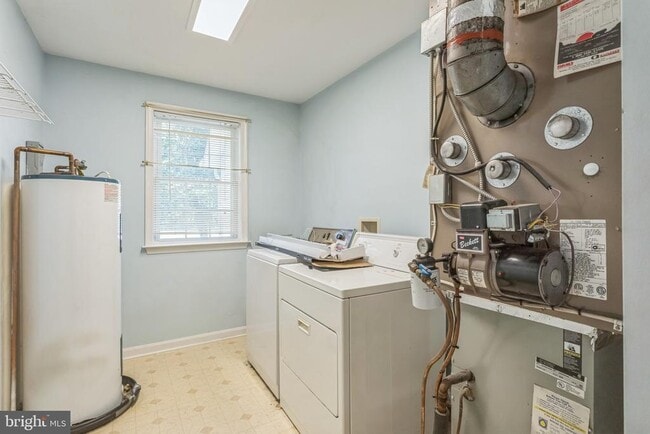 Building Photo - 14610 Balsam Ct