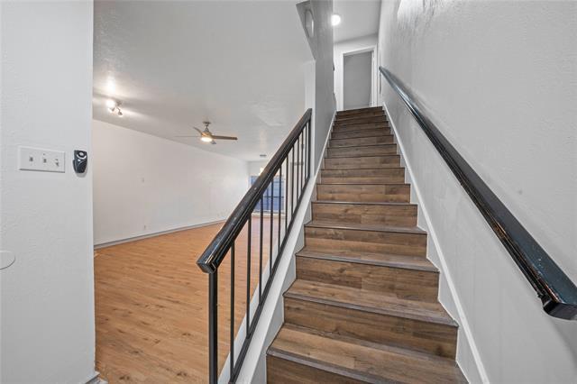 Building Photo - 9910 Royal Ln