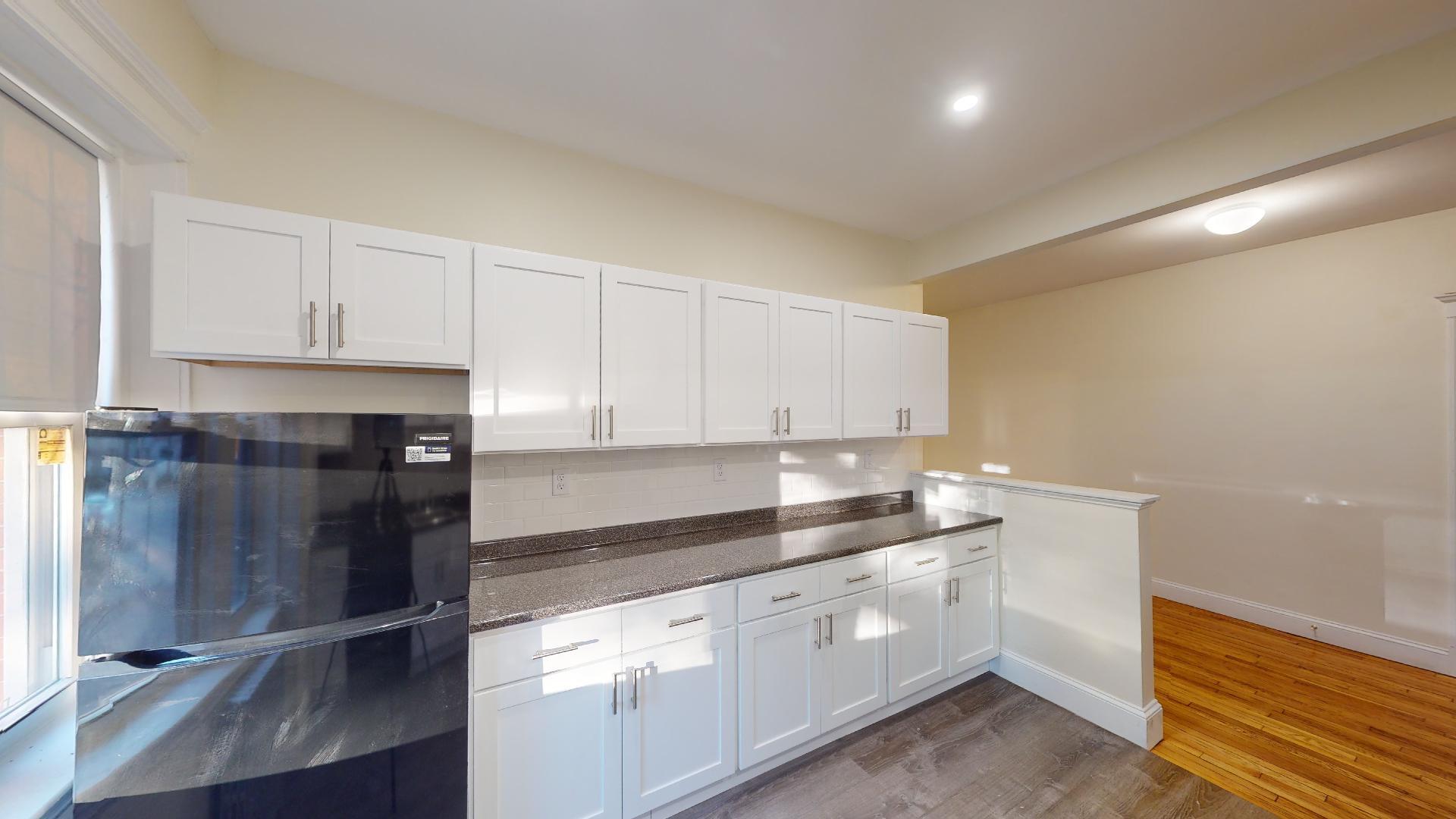 Building Photo - 1789 Beacon St