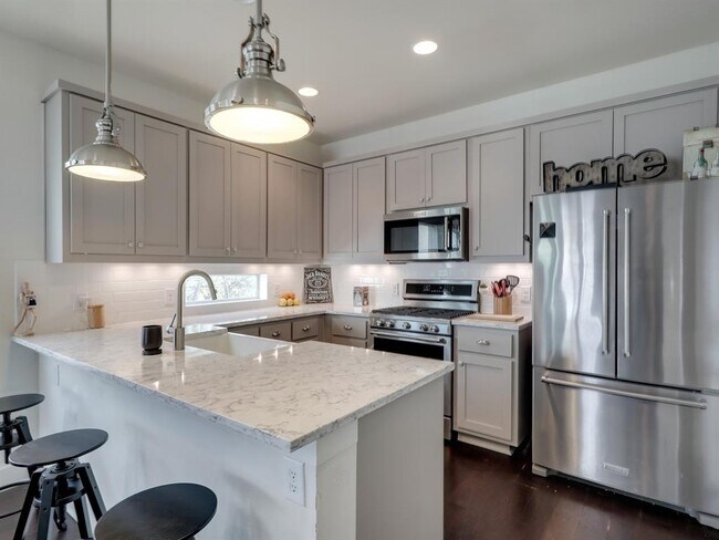Building Photo - 1109 Euphoria Bend
