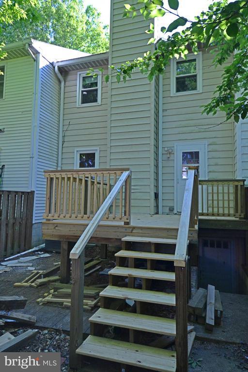 Building Photo - 22426 Greenview Ct