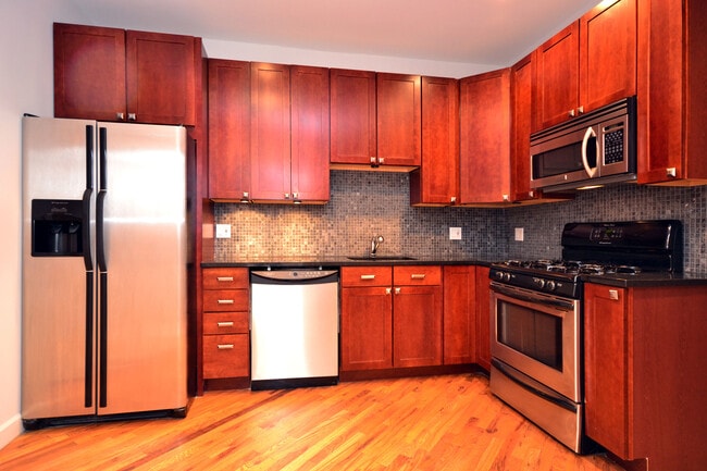 Building Photo - 1119 W Grand Ave