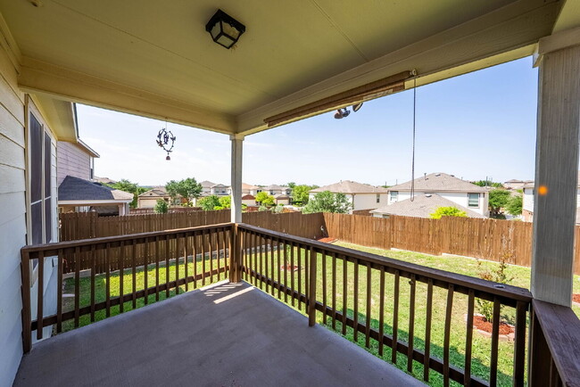 Building Photo - Flexible 5-Bedroom Rental Home in Alamo Ra...