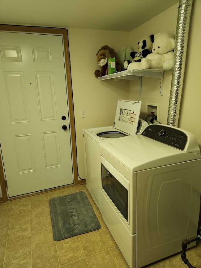 Building Photo - 9810 Liberty Cir