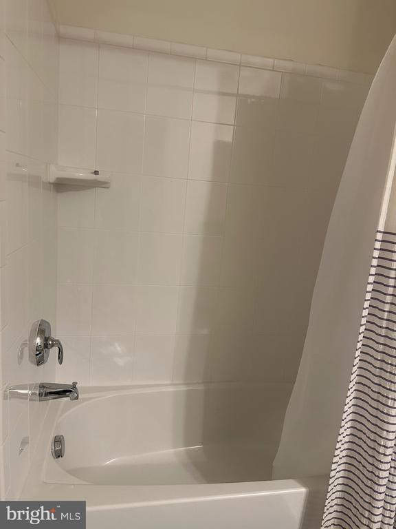 Building Photo - 24800 Beardgrass Pl