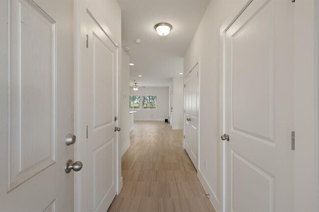Building Photo - 603 White Steppe Way