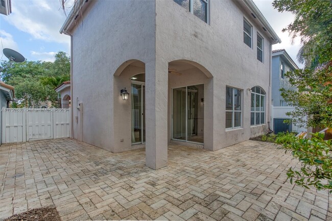 Building Photo - 3755 SW 50th St