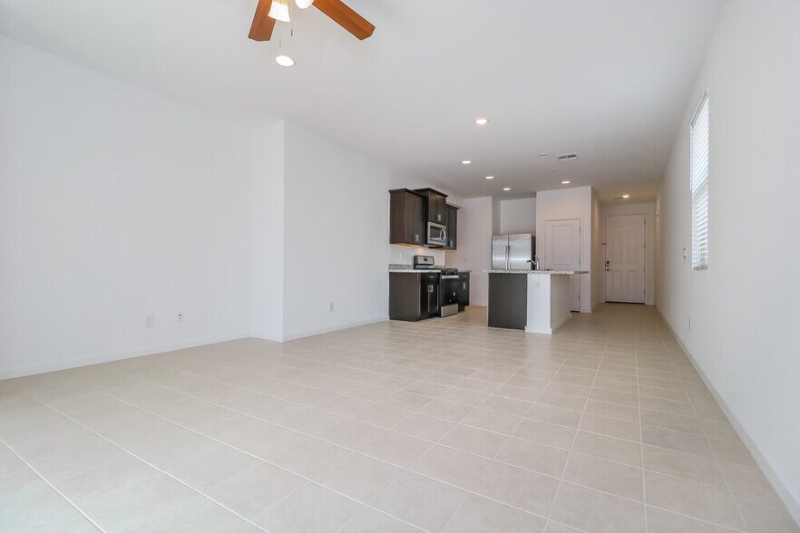 Building Photo - 10739 W Chipman Rd