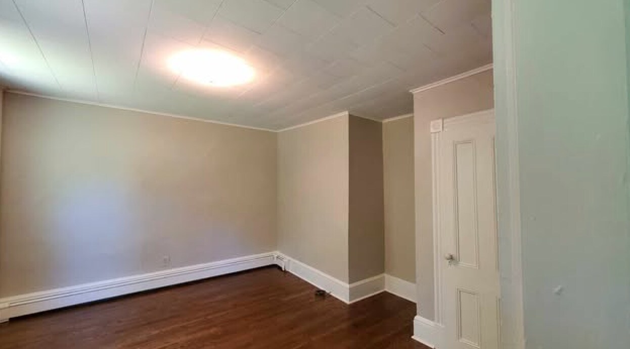 Bedroom or Office - 54 W Chester St