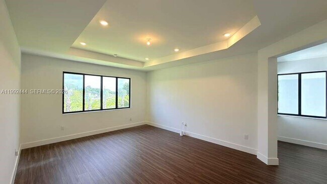 Building Photo - 19708 NE 14th Ave