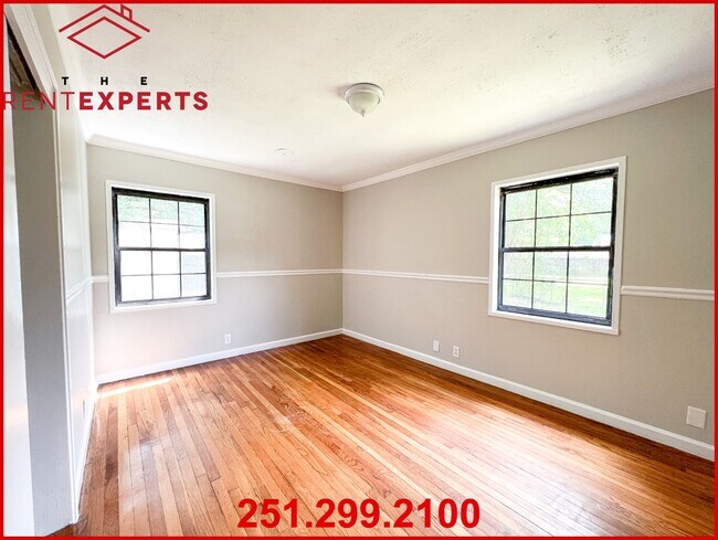 Building Photo - 3015 Farcott St