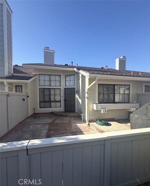 Building Photo - 1700 W Cerritos Ave
