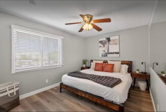 Building Photo - 7845 E Valley Vista Dr