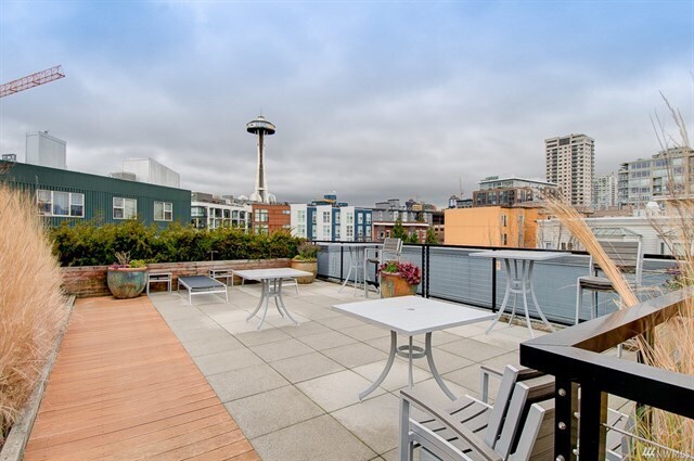 Building Photo - 3104 Western Ave