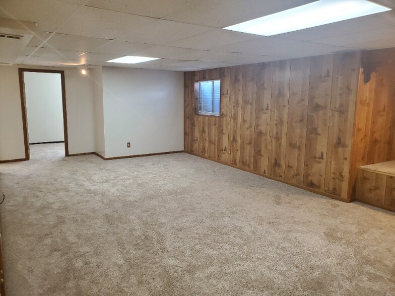 Building Photo - 6849 2200 W