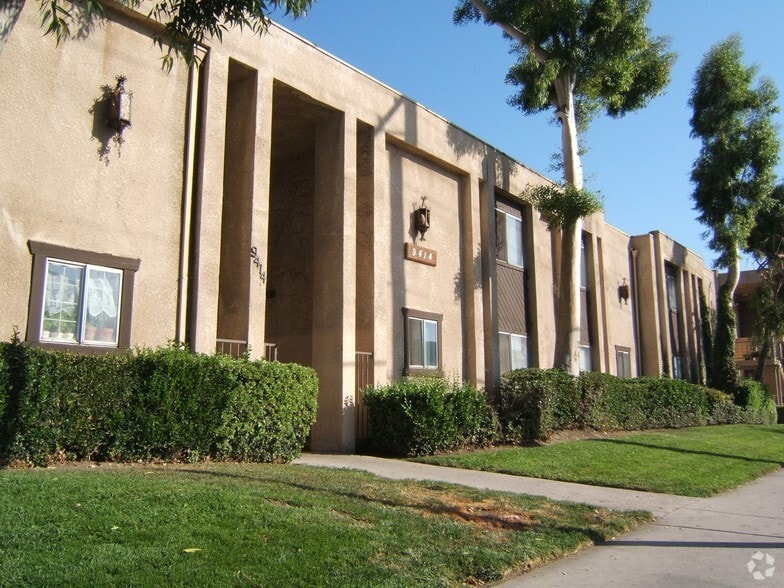 Building Photo - Peerless Apartments
