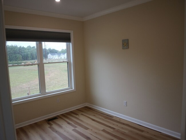Building Photo - For Rent: Family-Friendly 2-Bedroom Home near Bayhealth Hospital and Milford, $1,675.00/month