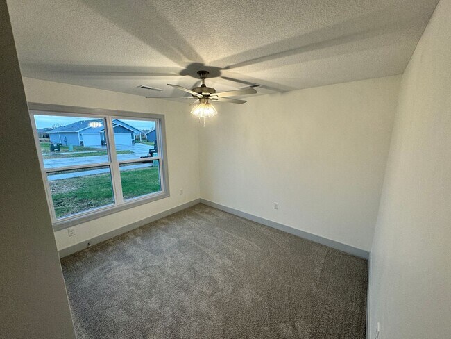 Building Photo - 4756 Raven Crk Dr