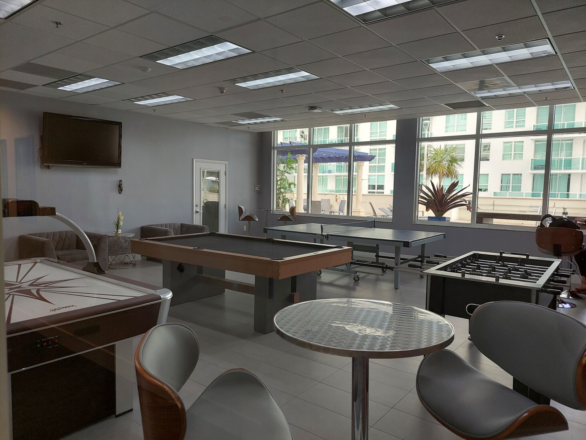 Building Photo - 1200 Brickell Bay Dr