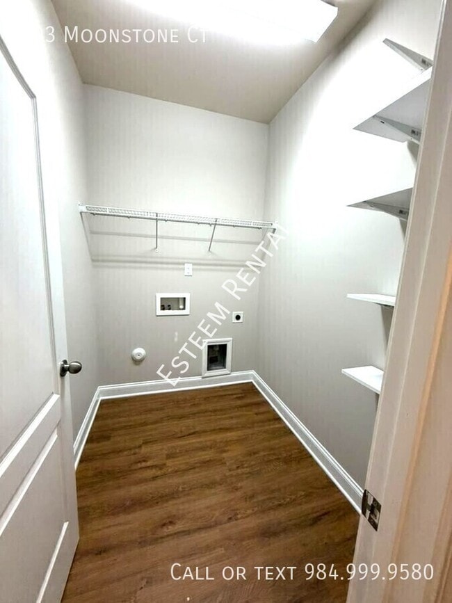 Building Photo - 103 Moonstone Ct