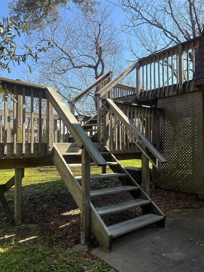 Building Photo - 1312 N Avenue R