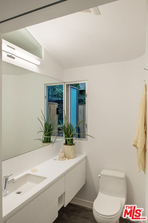 Building Photo - 1060 Nowita Pl