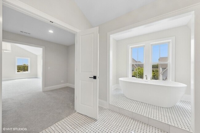 Building Photo - 5913 Flagg Creek Ln