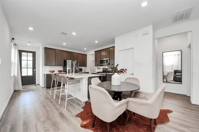 Building Photo - 21630 Heather Elm Dr