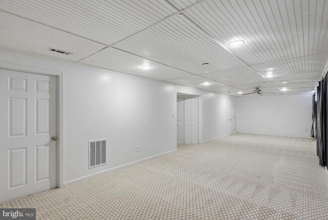 Building Photo - 6505 Autumn Wind Cir