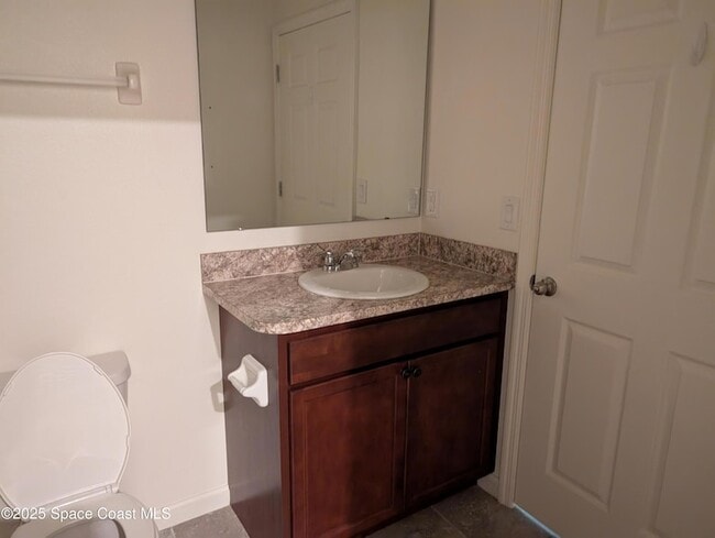 Building Photo - 560 Remington Green Dr SE