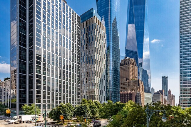 Building Photo - 101 Warren St