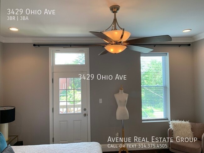 Building Photo - Beautifully Renovated Townhouse