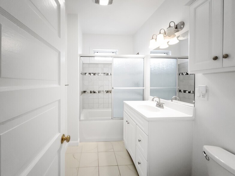 Building Photo - 24 Montvale St