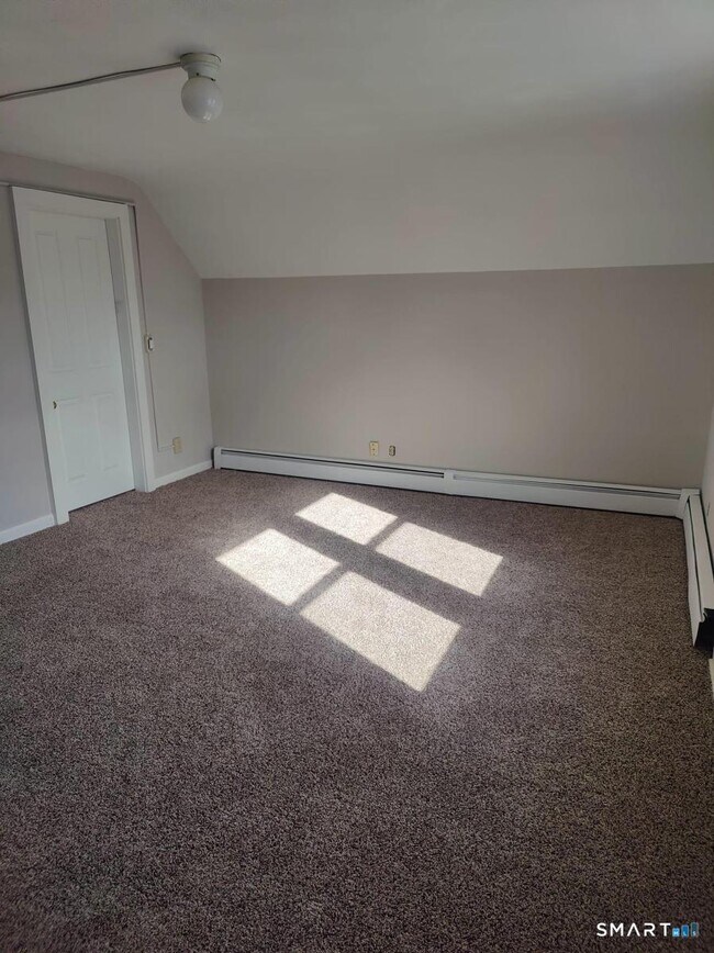 Building Photo - 12 Garfield St